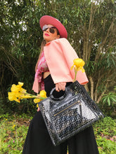 Carica l'immagine nel visualizzatore di Gallery, FENDI - TOTE LARGE