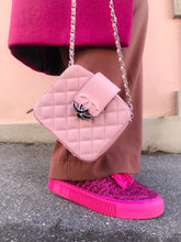 Carica l'immagine nel visualizzatore di Gallery, CHANEL - CC BOX CAMERA CASE