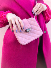 Carica l'immagine nel visualizzatore di Gallery, CHANEL - CC BOX CAMERA CASE