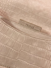 Carica l'immagine nel visualizzatore di Gallery, GIVENCHY CLUTCH