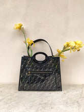 Carica l'immagine nel visualizzatore di Gallery, FENDI - TOTE LARGE