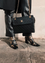 Carica l'immagine nel visualizzatore di Gallery, CHANEL VINTAGE SHOULDER BAG