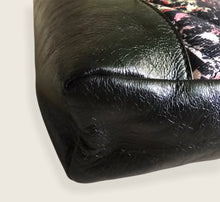 Carica l'immagine nel visualizzatore di Gallery, CHANEL - RUNWAY