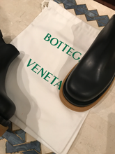 Carica l'immagine nel visualizzatore di Gallery, BOTTEGA VENETA - LUG BOOTS (MAN)
